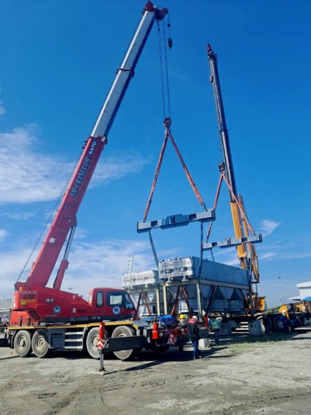 SM-Crane.com สายสมร ให้เช่าเครน 10 - 600 ตัน 10 เช่าเครน 70 ตัน ระยอง งานยกเครื่องจักร